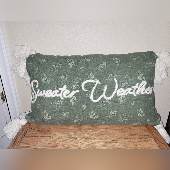 Sweater Weather Pillow 20x12 - Picture 1 of 3